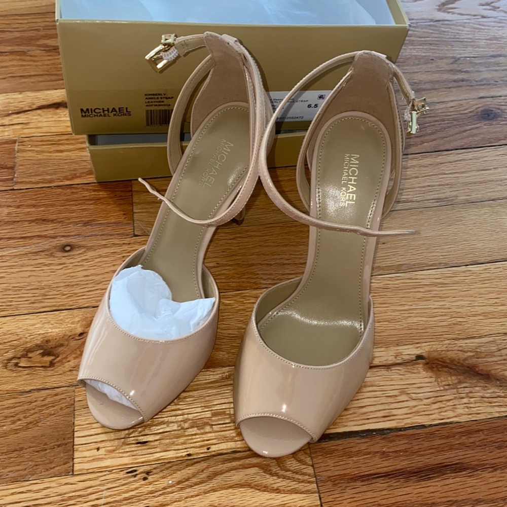 Michael Kor Pumps